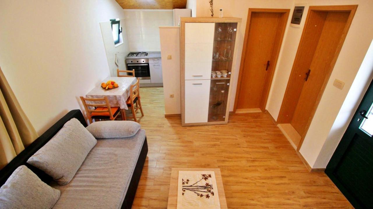 Holiday Home Jozo Omiš Buitenkant foto
