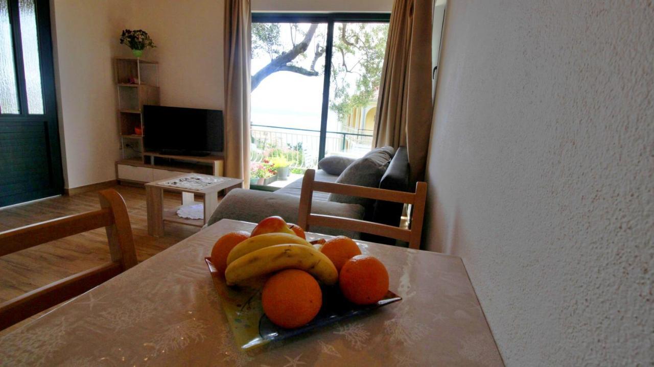 Holiday Home Jozo Omiš Buitenkant foto